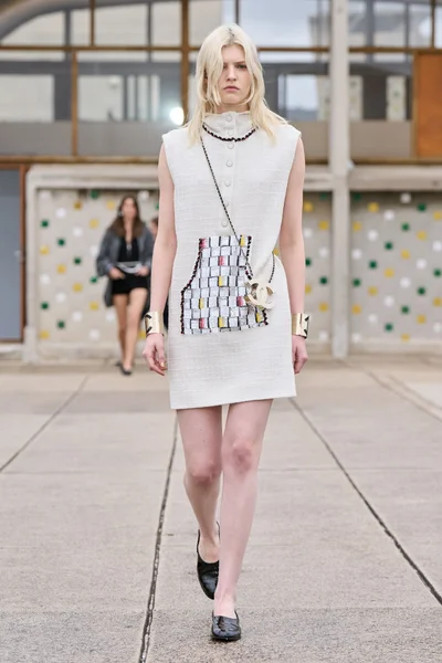Look 40